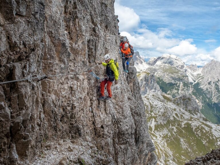 Via Ferrata – co to jest? Co zabrać i dokąd jechać?
