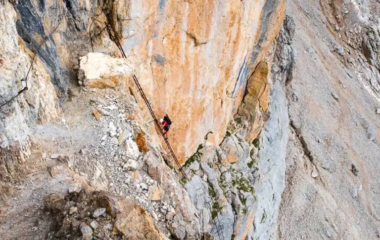 Ettore Castiglioni i znikający z trasy kamień