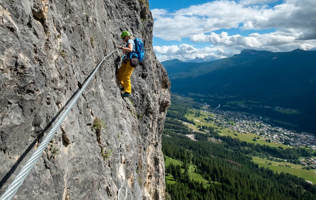 Ferrata Caprioli, na zboczu Sorapiss, prowadzi z San Vito di Cadore w kierunku Rifugio San Marco.