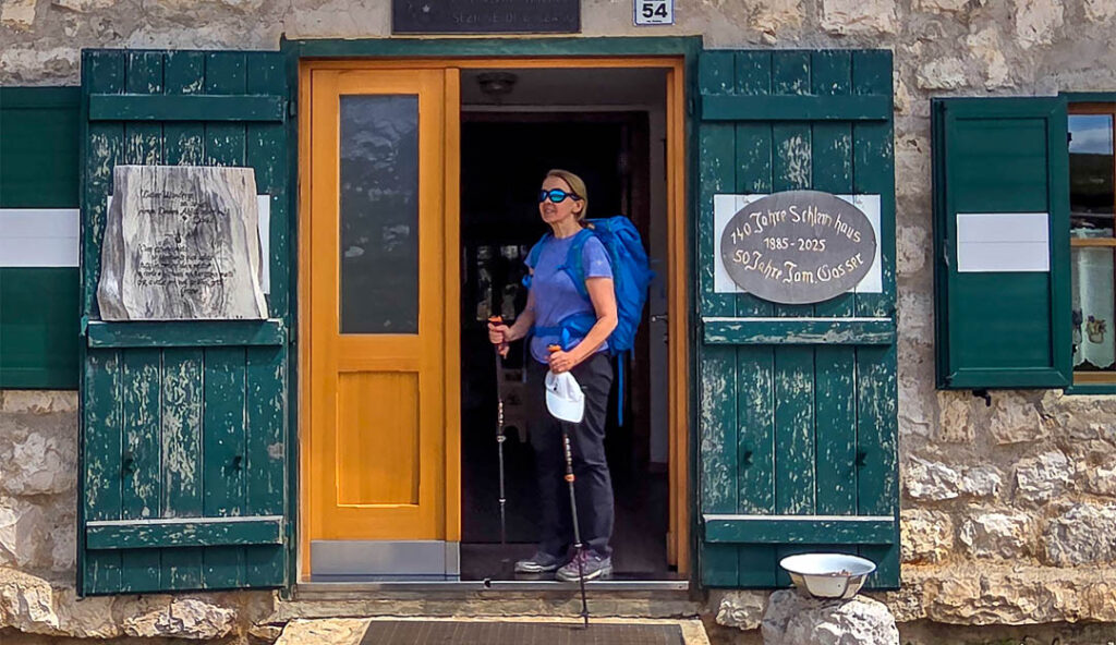 Wejście do rifugio Bolzano